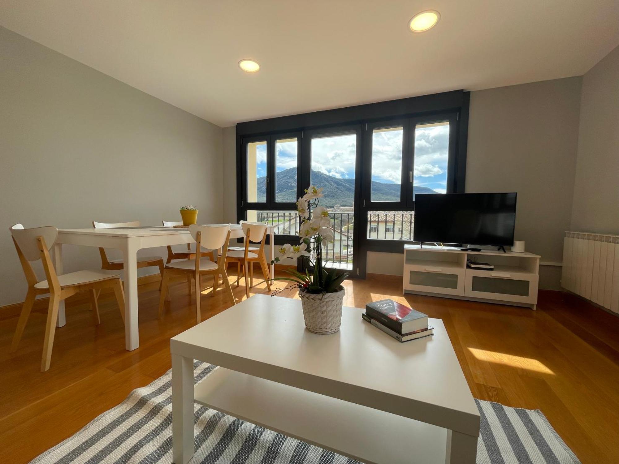 Apartamentos Montejurra Ayegui Luaran gambar