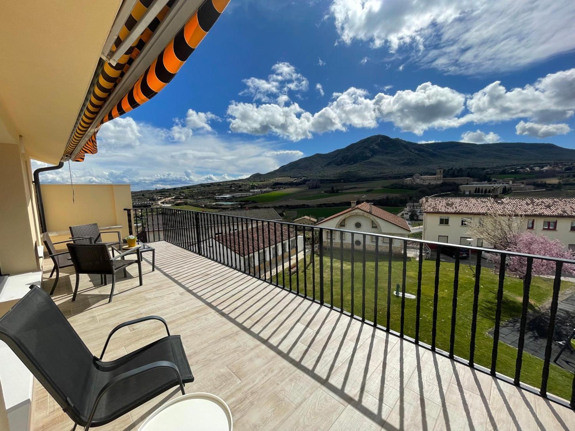 Apartamentos Montejurra Ayegui Luaran gambar