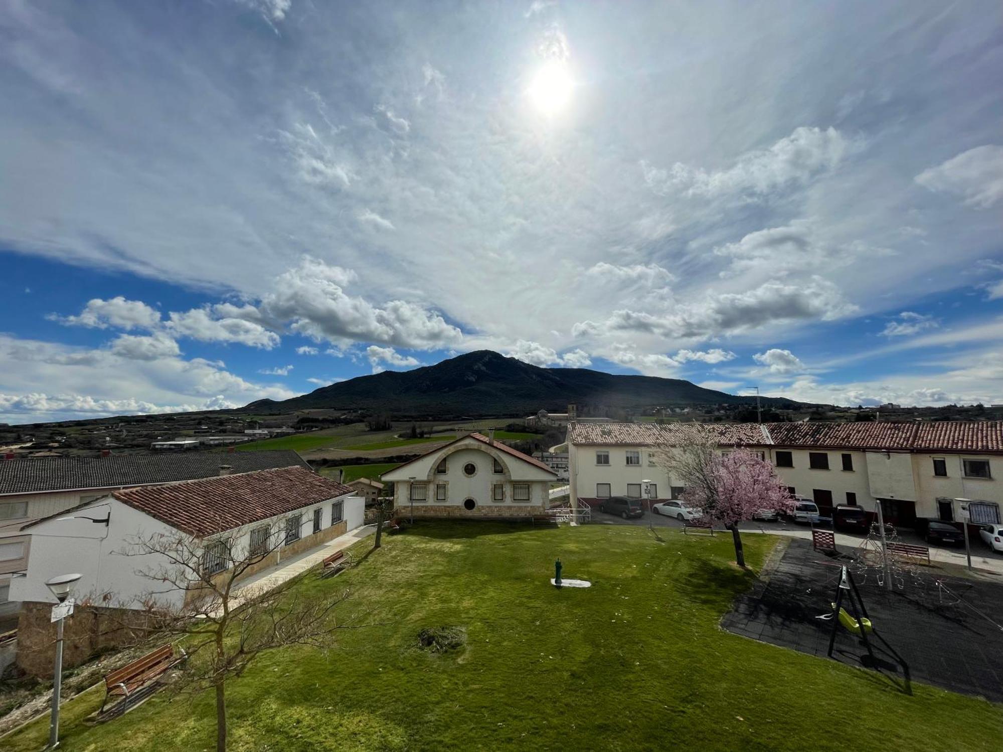 Apartamentos Montejurra Ayegui Luaran gambar